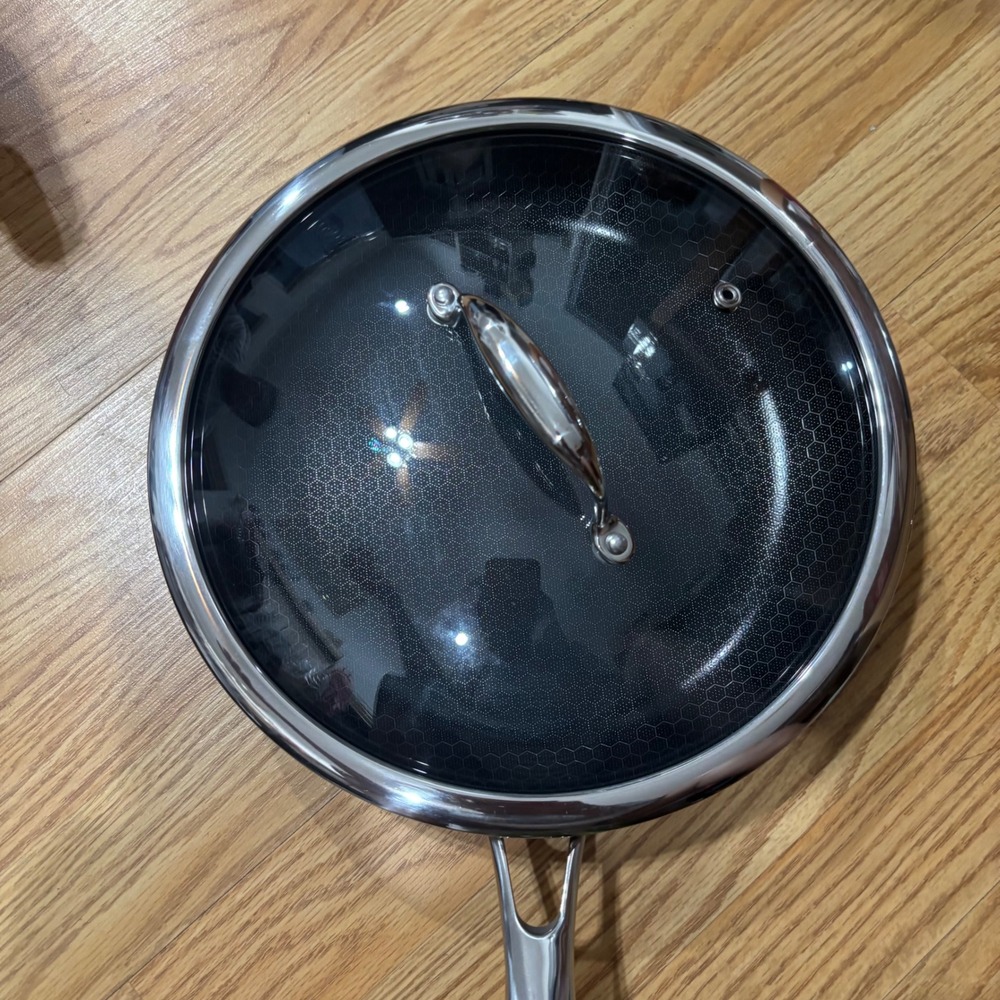 HexClad Hybrid Nonstick 12 Inch Frying Pan Skillet with Tempered Glass Lid